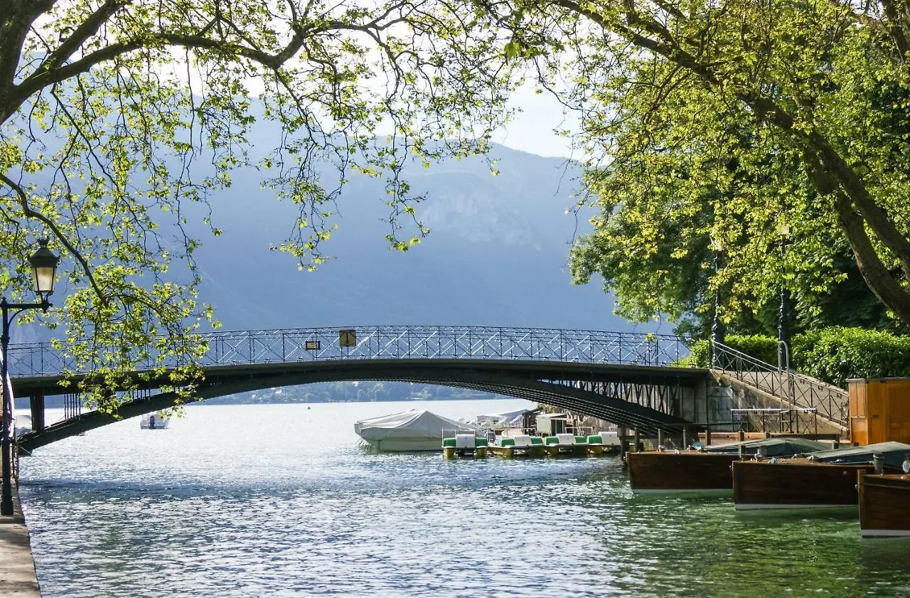 Mercure Annecy Centre 4*,