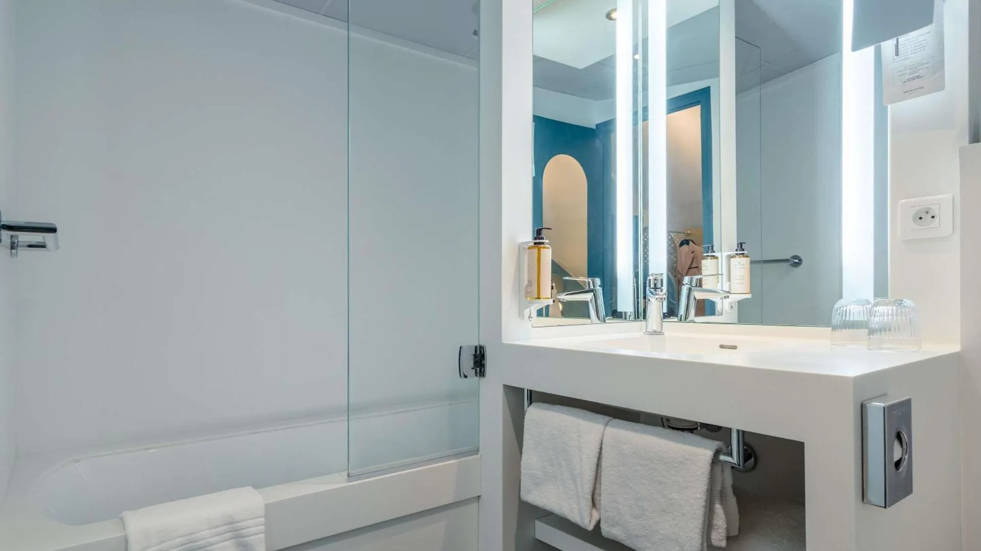 **** Hotel Mercure Annecy Centre Frankreich